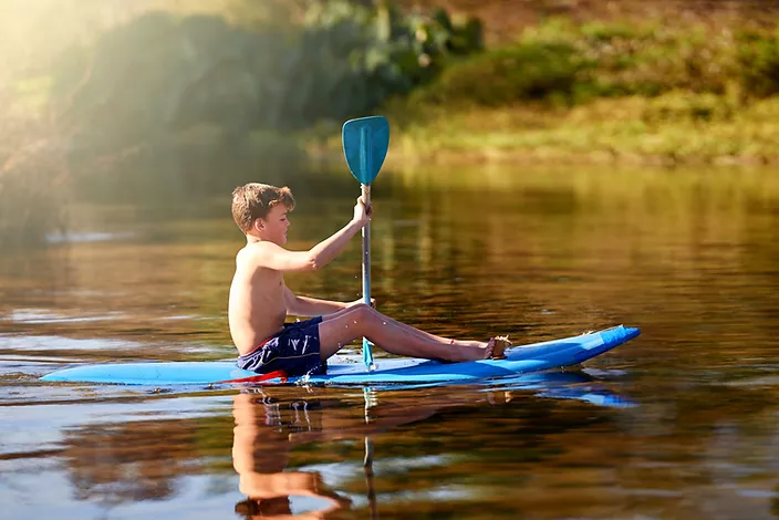 <span  class="uc_style_uc_tiles_grid_image_elementor_uc_items_attribute_title" style="color:#ffffff;">Loon Lake paddle board</span>